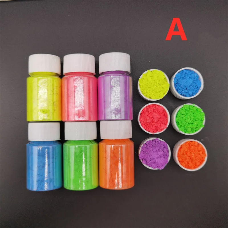 12 kolorów fluorescencyjnego,  – Resin Glitter Pack recenzja i cena